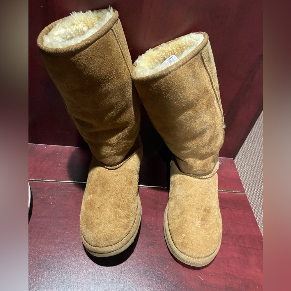 UGGs